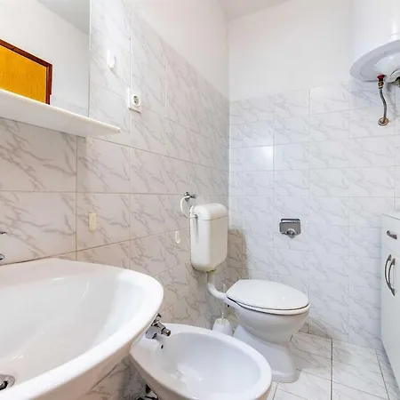 Apartman Adora A2b Baška
