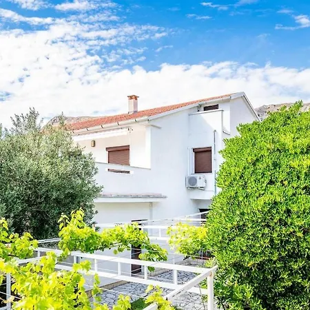 Apartman Adora A2b